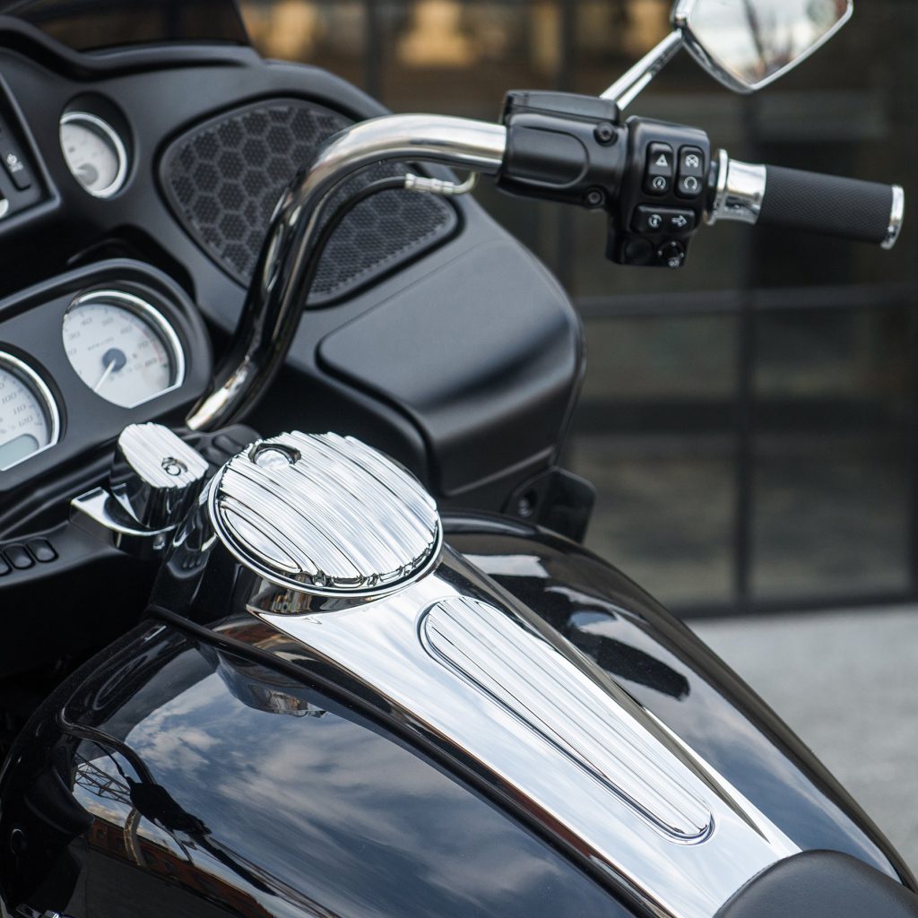 10-Gauge イグニッションスイッチカバー | ハーレー・カスタム・ワールド [HARLEY CUSTOM WORLD] – 取扱商品