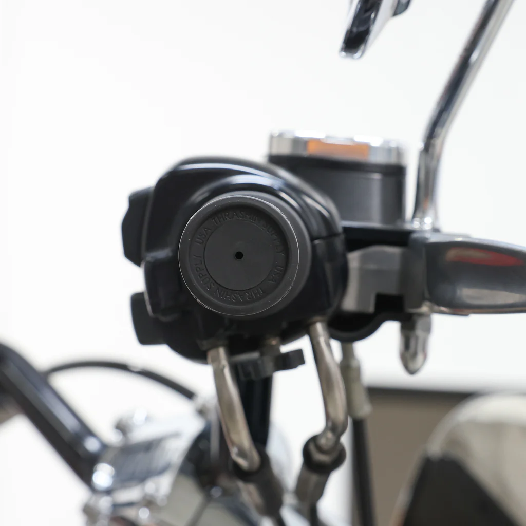 Moto Grips グリップ | ハーレー・カスタム・ワールド [HARLEY