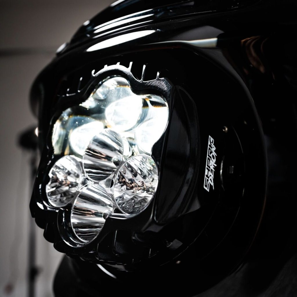 Shark Demon®2 Performance LED Headlight（ローライダーST