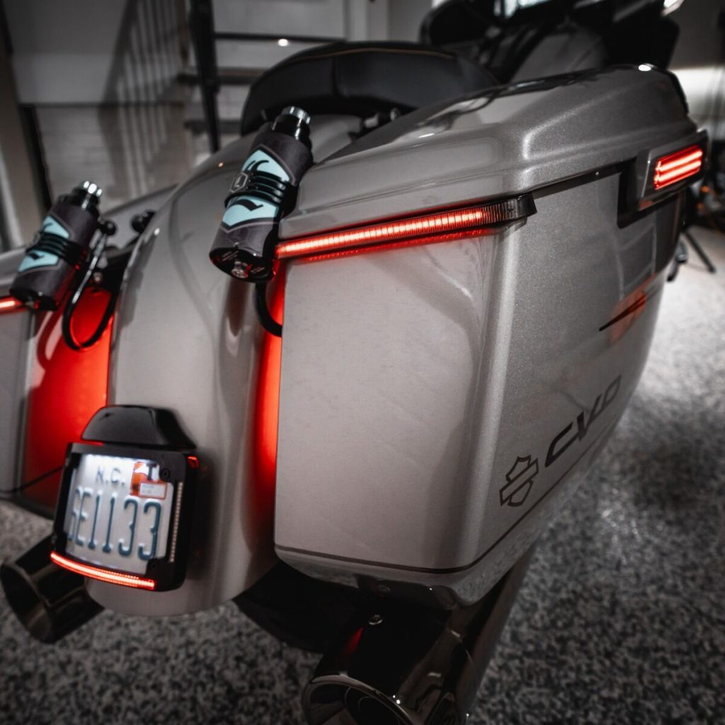 Low Profile LED サドルバッグライト（2023 CVO & 2024 Touring