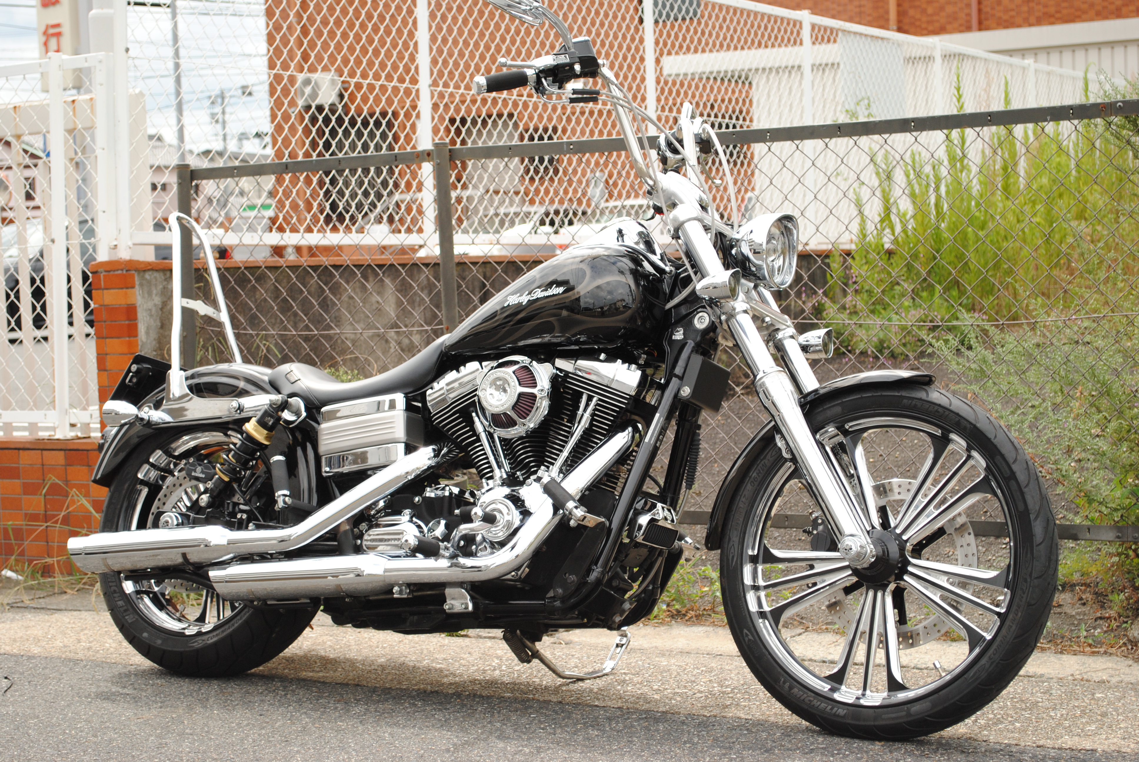 Performance Machine 08 Fxdl モトディービー ハーレー カスタム ワールド Harley Custom World