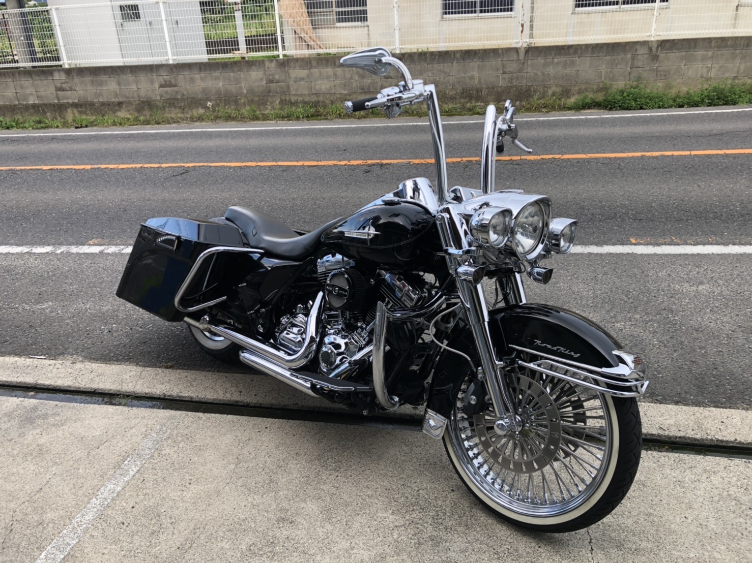 2009 FLHR Todd's Cycle 1.5″ Strip Handlebar / スプーンモーター