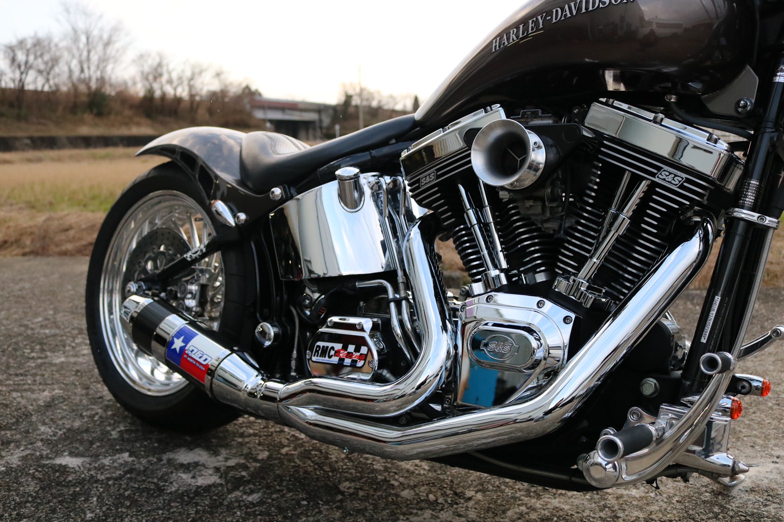 D&D Bob Cat 2:1 Exhaust on 2006 FXSTS / ルールズモーターサイクル