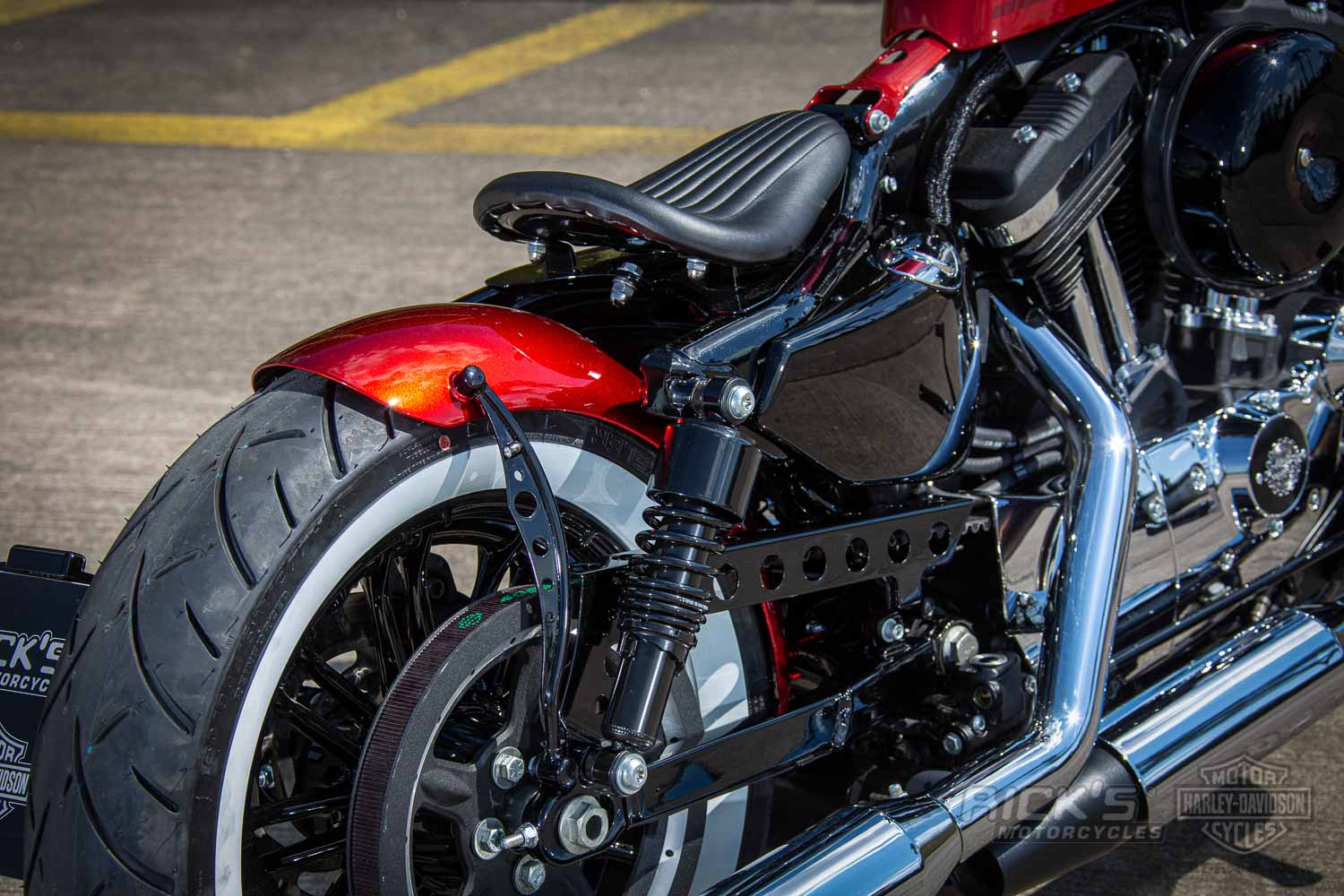 Sportster Bobber “Omega” / Rick's Motorcycles（リックスモーター