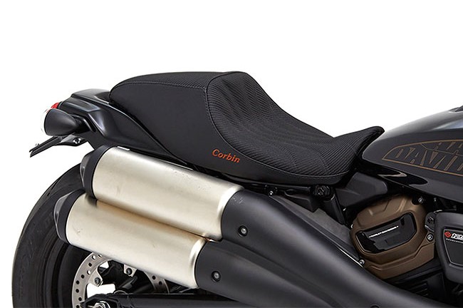 Corbin（コルビン）Gunfighter Smuggler for 2021-2022 Harley