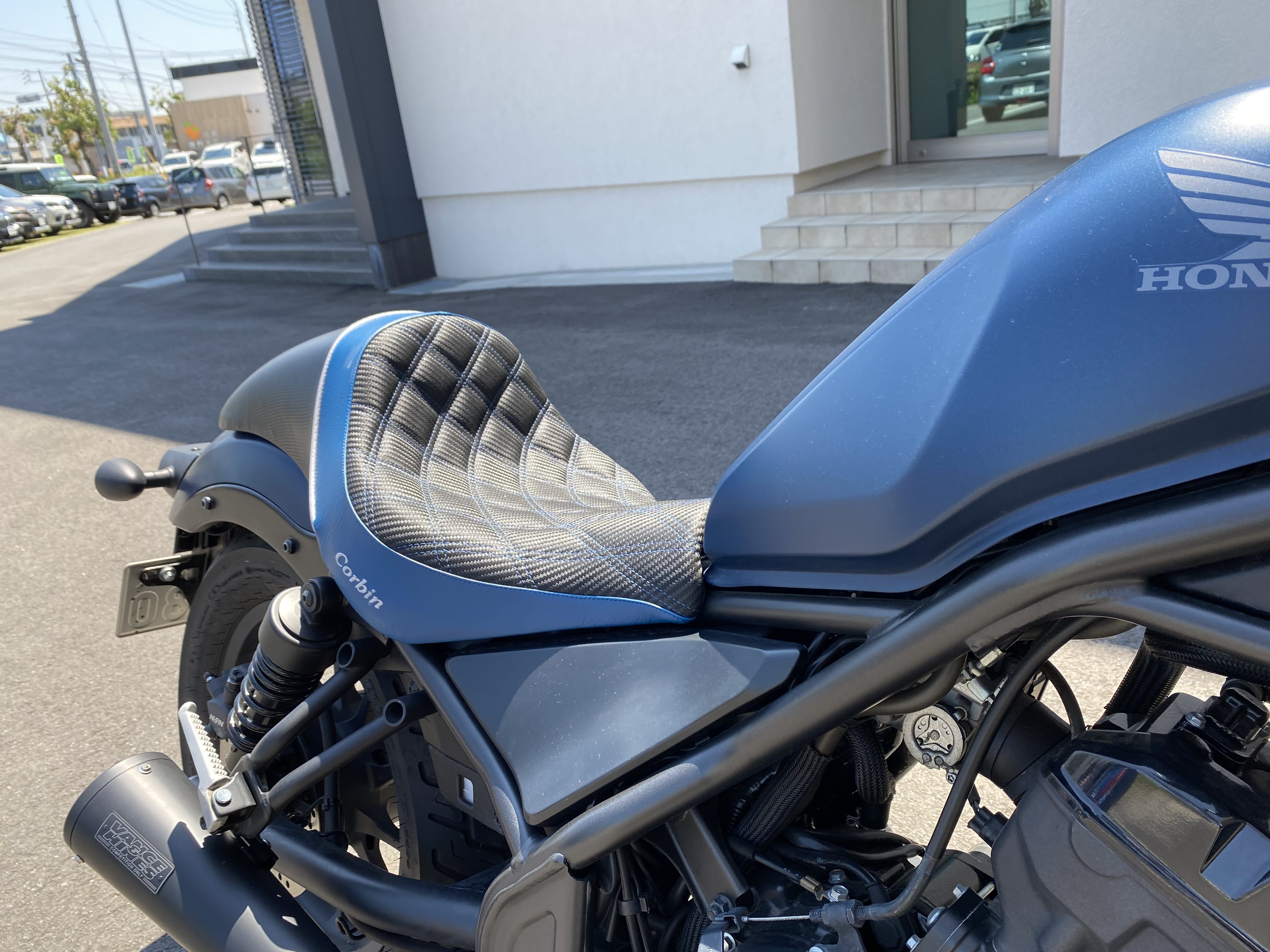 Corbin（コルビン）Gunfighter Seat on Honda Rebel250 – ハーレー